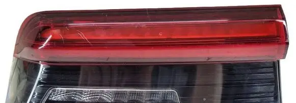 Tailgate rear/tail lights