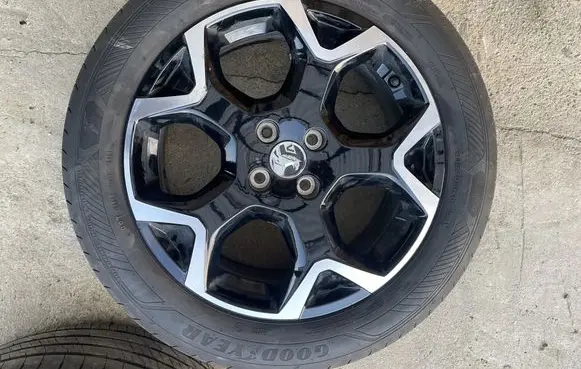 Opel Mokka B R18 alloy rim 9835097680