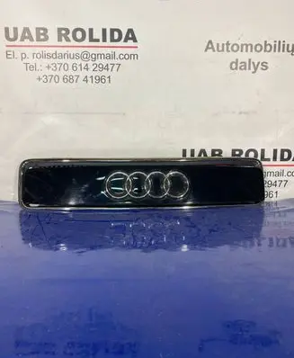 Audi A2 Front bumper upper radiator grill 8Z0853321