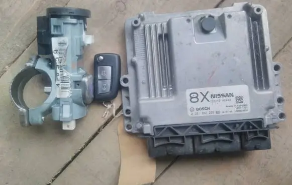 Nissan X-Trail T32 Engine control unit/module 0281032229 8X23710HX44A