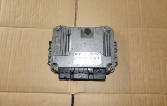 Citroen Xsara Picasso Engine control unit/module 0281011392