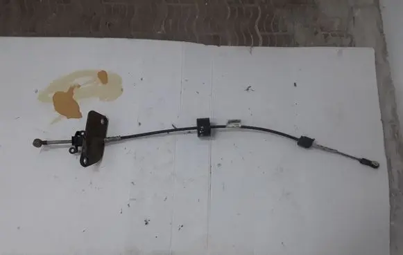 Volkswagen Transporter - Caravelle T5 Gear shift cable linkage 7H1713265A
