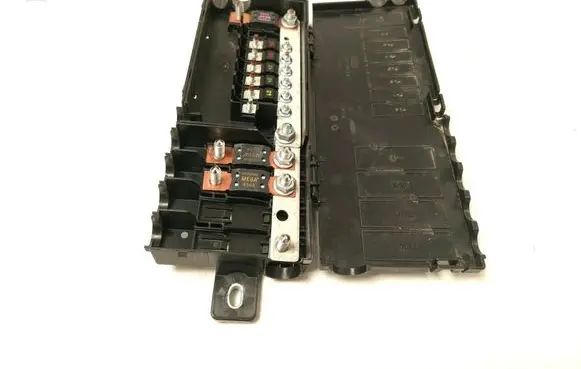 Jaguar XE Fuse module GX7314516AD