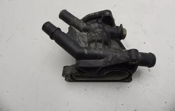 Ford Focus Thermostat housing CM5G9K478FB VD7640