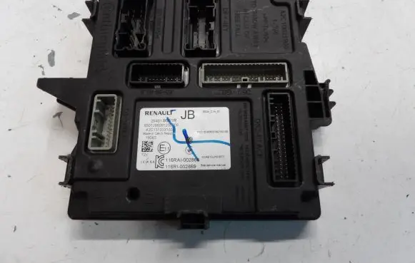 Renault Clio V BSM Control unit 284B19561R 116RI002869 116RAI002868
