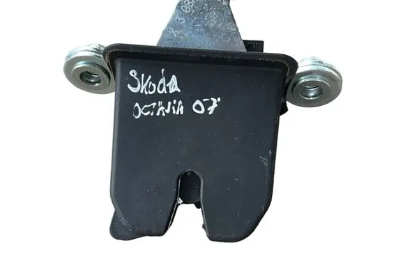 Skoda Octavia Mk2 (1Z) Tailgate/trunk/boot lock/catch/latch 1Z5827501D