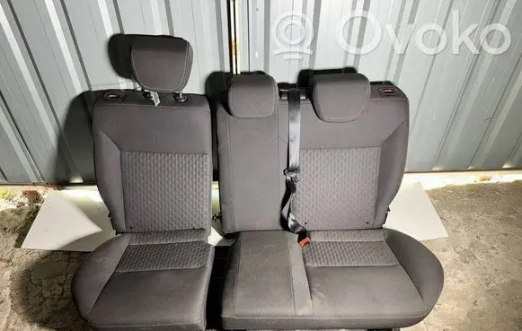 Ford Focus Second row seats 