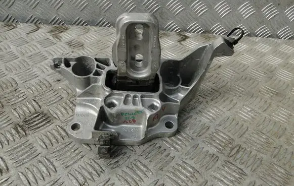 Peugeot 208 II Engine mount vacuum valve 