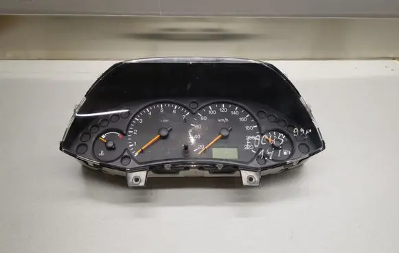 Ford Focus Speedometer (instrument cluster) 98AB10849CF