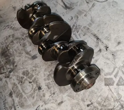 Volkswagen Polo V 6R Crankshaft 03L105101