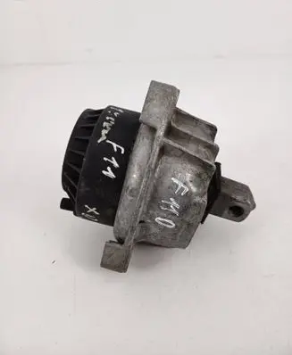 BMW 5 F10 F11 Engine mount bracket 6777382