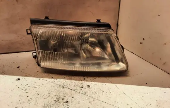Volkswagen PASSAT B5 Headlight/headlamp 205079B