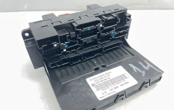 Mercedes-Benz C W203 Fuse module 2035454101 5DK00848544