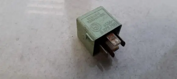 BMW 5 E39 Other relay 61368373700 61.368373700