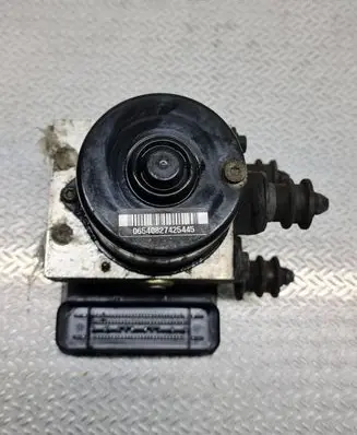 Volkswagen Golf V ABS Pump 00005305D2 1K0907379K 10096003483