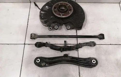 Mercedes-Benz GLE AMG (W166 - C292) Rear wheel bearing hub A1663500108