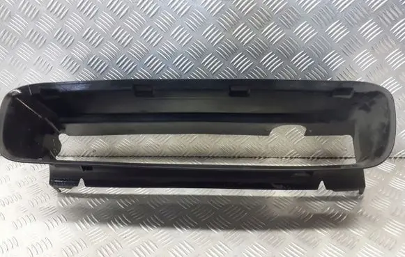 Volvo V50 Intercooler air channel guide MGB08678313