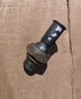 Volvo XC90 Oil pressure sensor 3545696