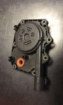 BMW 7 E38 Oil breather separator 7501563