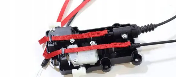 Tesla Model X Engine bonnet/hood lock/catch 1057991-00-F