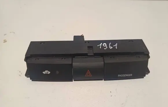 Toyota Corolla Verso AR10 Hazard light switch 153965