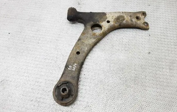 Toyota Avensis T250 Front lower control arm/wishbone