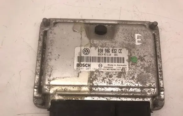 Audi A6 S6 C6 4F Engine control unit/module ECU 030906032CE 0261207184