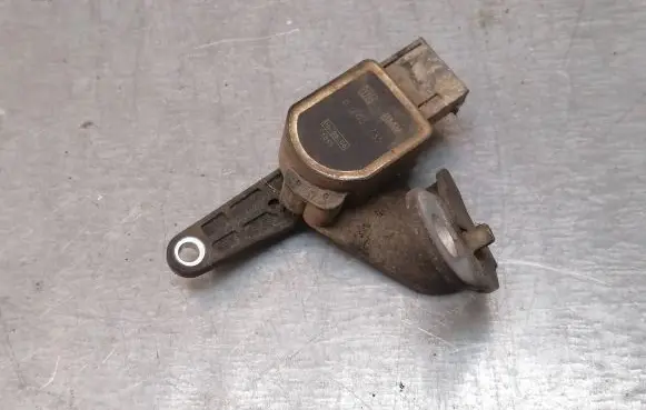 BMW 3 E90 E91 Front height sensor lever 6763735
