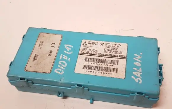 Mitsubishi Pajero Fuse module 8637A157 18637A157 G8C527M