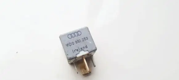 Audi A4 S4 B5 8D Other relay 8D0951253