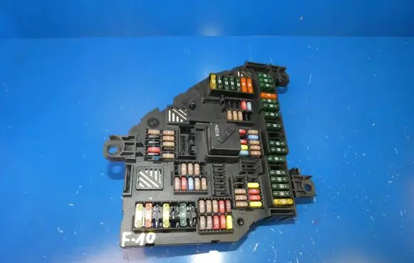 BMW 5 F10 F11 Fuse box set 9210858