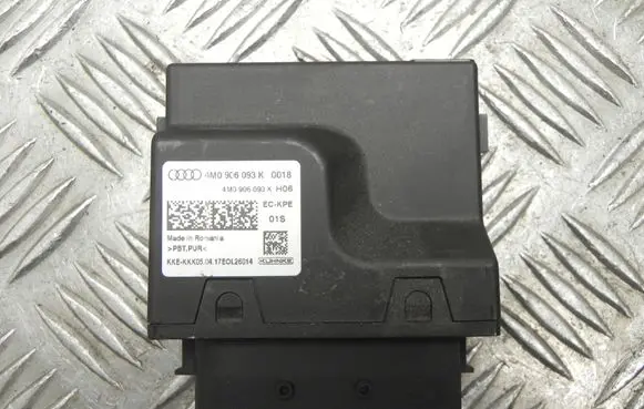 Lamborghini LP 580-2 Fuel injection pump control unit/module 4M0906093K