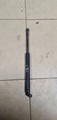 BMW 7 E38 Tailgate/trunk strut/damper 8172845