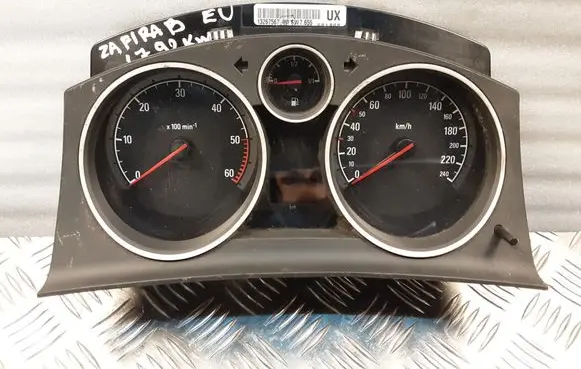 Opel Zafira B Speedometer (instrument cluster) 13267567