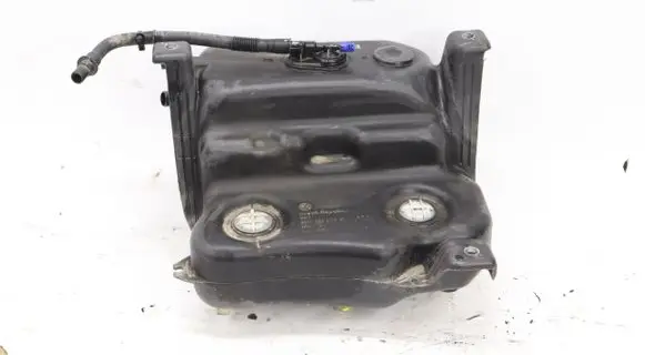 Skoda Superb B8 (3V) AdBlue liquid reservoir 3Q0131877C