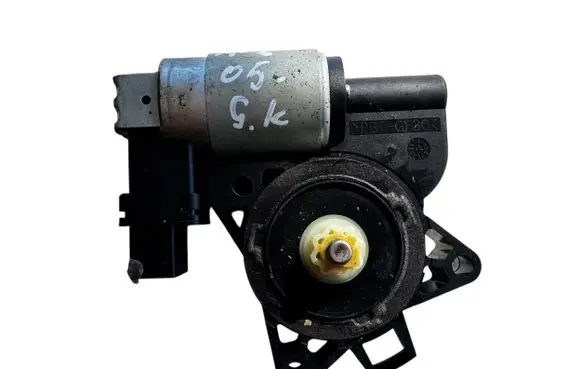 Mazda 6 Rear door window regulator motor GJ6A5858X TN773824