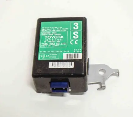Toyota Prius (XW30) Other devices 61B663000 8974047031