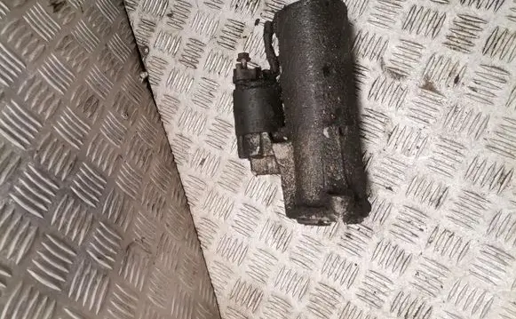 Volkswagen PASSAT B5.5 Starter motor