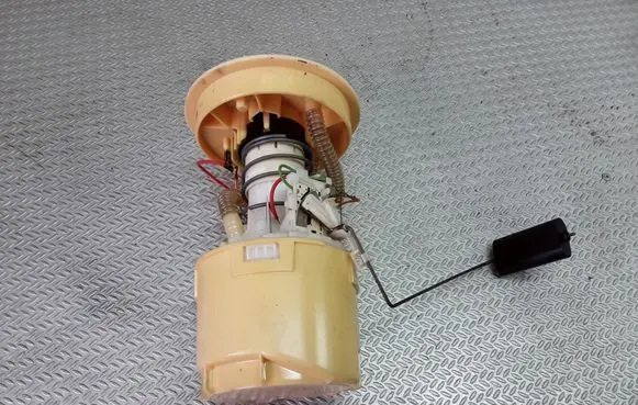 Volvo V50 Fuel level sensor 3M519275
