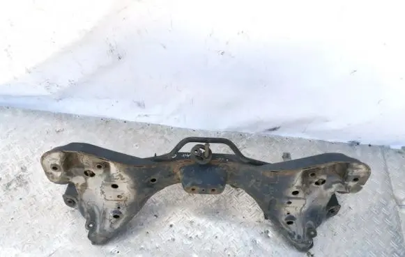 Mitsubishi Carisma Front subframe