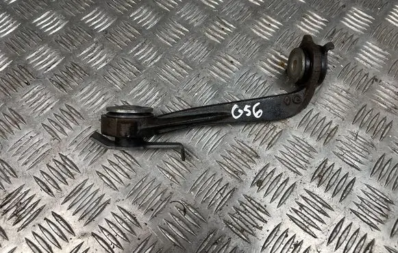 Engine mount bracket