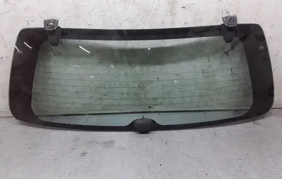 KIA Sorento Rear windscreen/windshield window 
