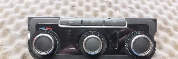 Volkswagen Jetta VI Climate control unit 7N0907426AM 5HB009751