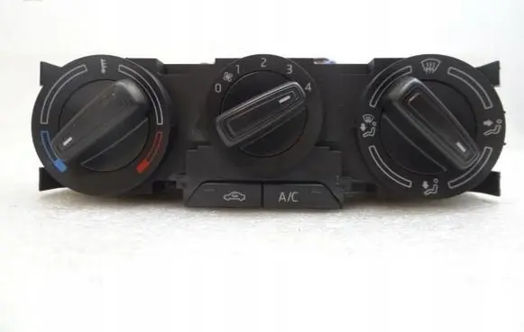 Skoda Fabia Mk3 (NJ) Climate control unit 6V0820045C