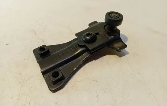 Chrysler Voyager Sliding door upper roller guide/hinge 471787