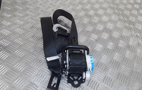 Mazda CX-5 Front seatbelt e40541062