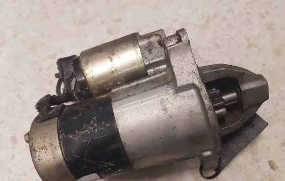 Mazda 323 Starter motor M002T88571 BPD418400A