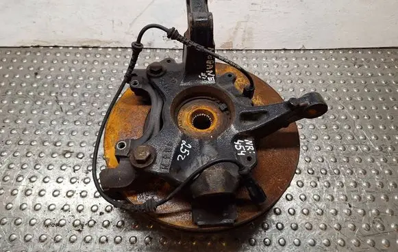 Renault Megane III Front wheel hub spindle knuckle S25056530 400140044R