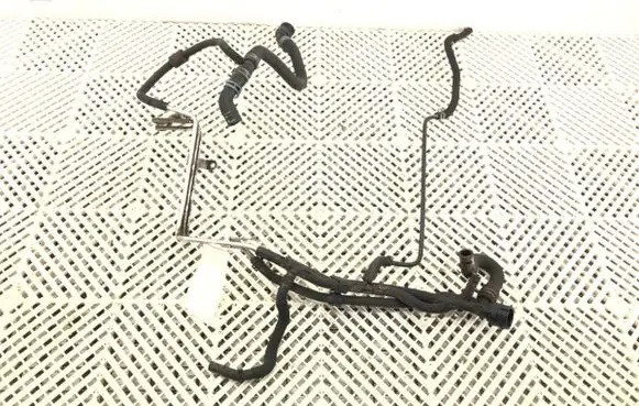 Volkswagen Golf VII Engine coolant pipe/hose