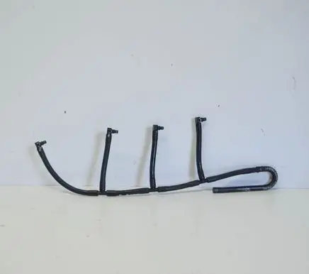 Volkswagen Jetta VI Fuel line pipe